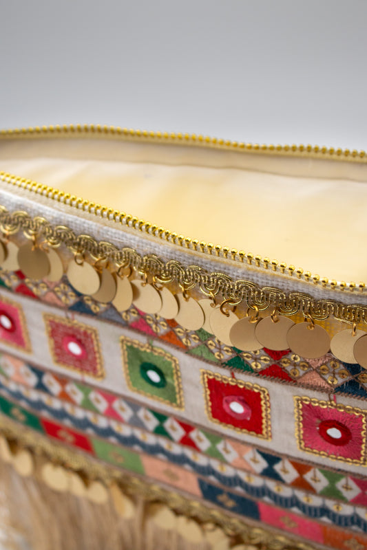 Clutch bag- summer vibes- summer outfit- beach outfit- fashion- fashionista- trendy bag- hand bag- tote bag- evening bag- chic bag- chic clutch- pouch- egypt
